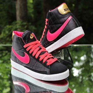 Nike Blazer Mid Black Very Berry Size 4Y